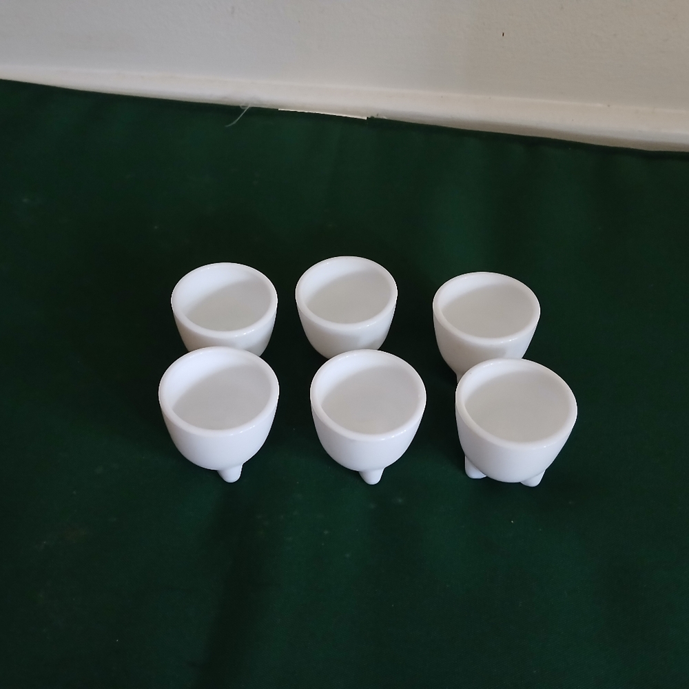 Ceramic White Egg Cup Holder Set of 6 New